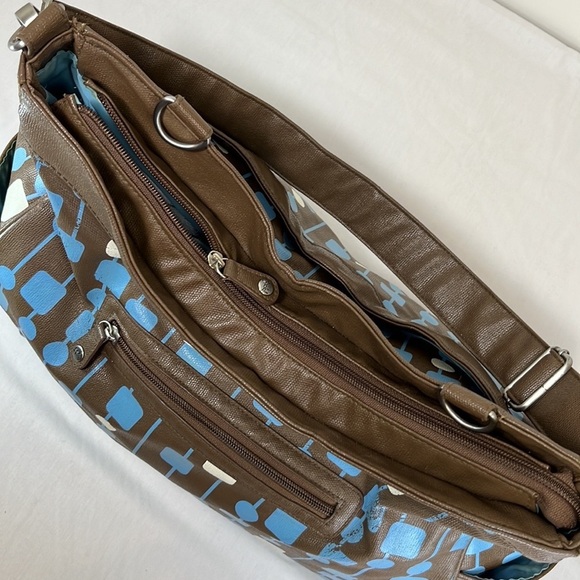 Petunia Pickle Bottom shoulder bag - Picture 6 of 16
